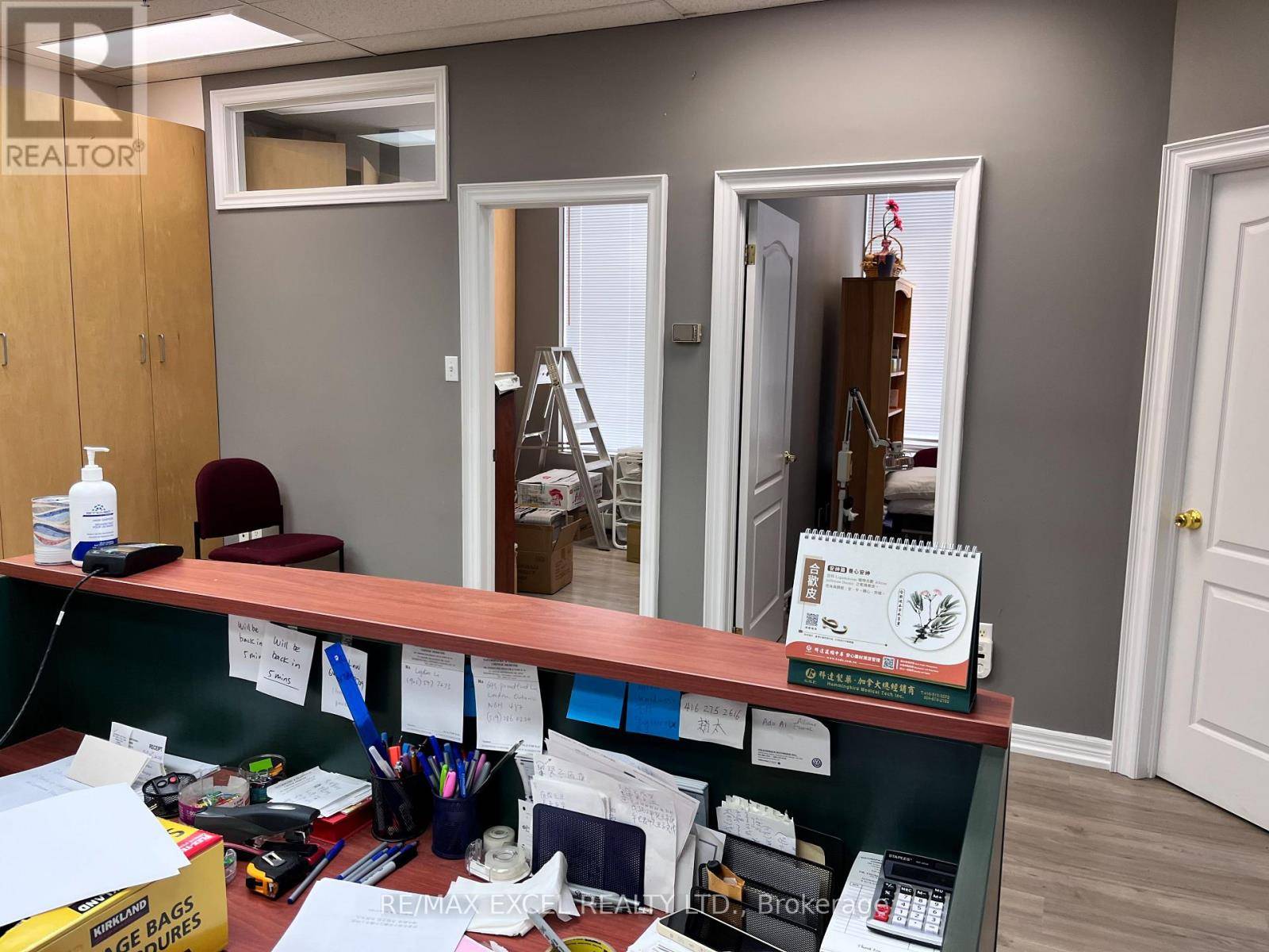 Vaughan (crestwood-springfarm-yorkhill), ON L4J8H9,7368 Yonge ST #201