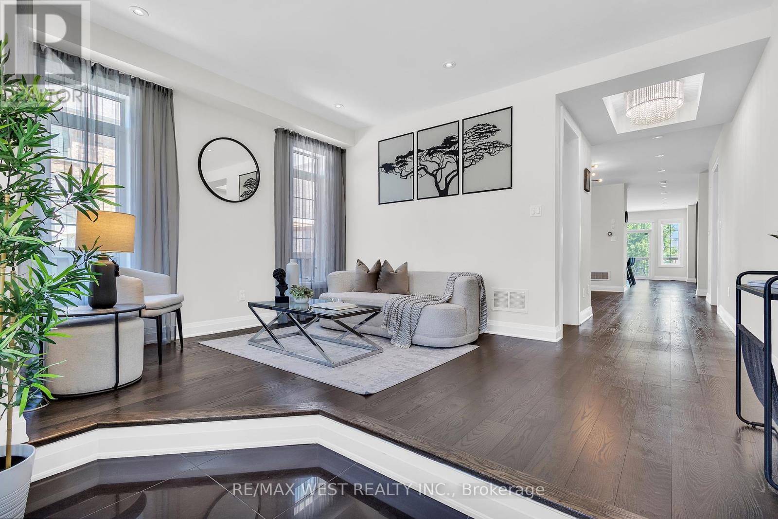 Vaughan (kleinburg), ON L4H3Y9,41 PELEE AVENUE