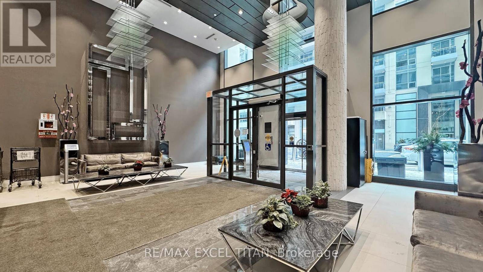 Richmond Hill (langstaff), ON L4C1V5,9205 Yonge ST #309