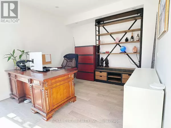 Markham (berczy), ON L6C0Z4,13 THOMAS FOSTER STREET S