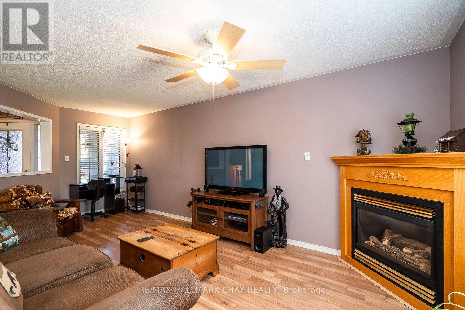 New Tecumseth (alliston), ON L9R1Y3,17 HENDERSON CRESCENT