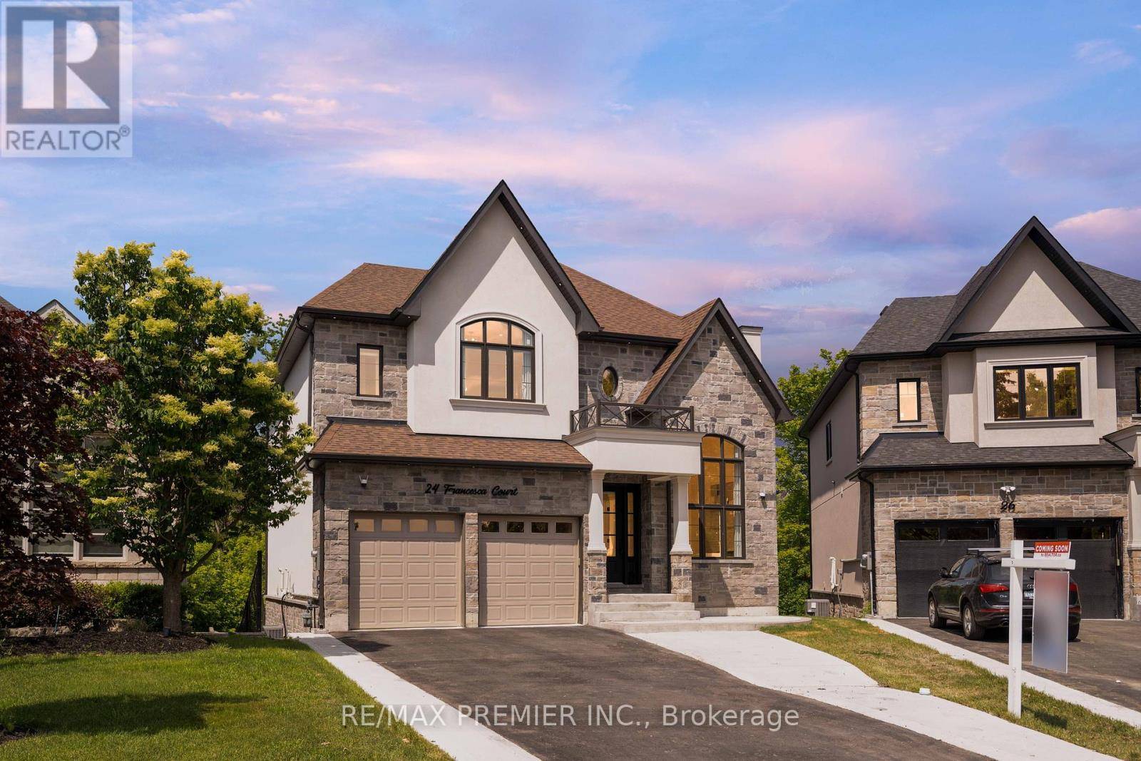 24 FRANCESCA COURT, Vaughan (east Woodbridge), ON L4L9L2