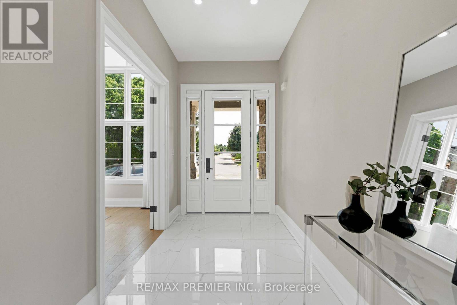 Vaughan (east Woodbridge), ON L4L9L2,24 FRANCESCA COURT