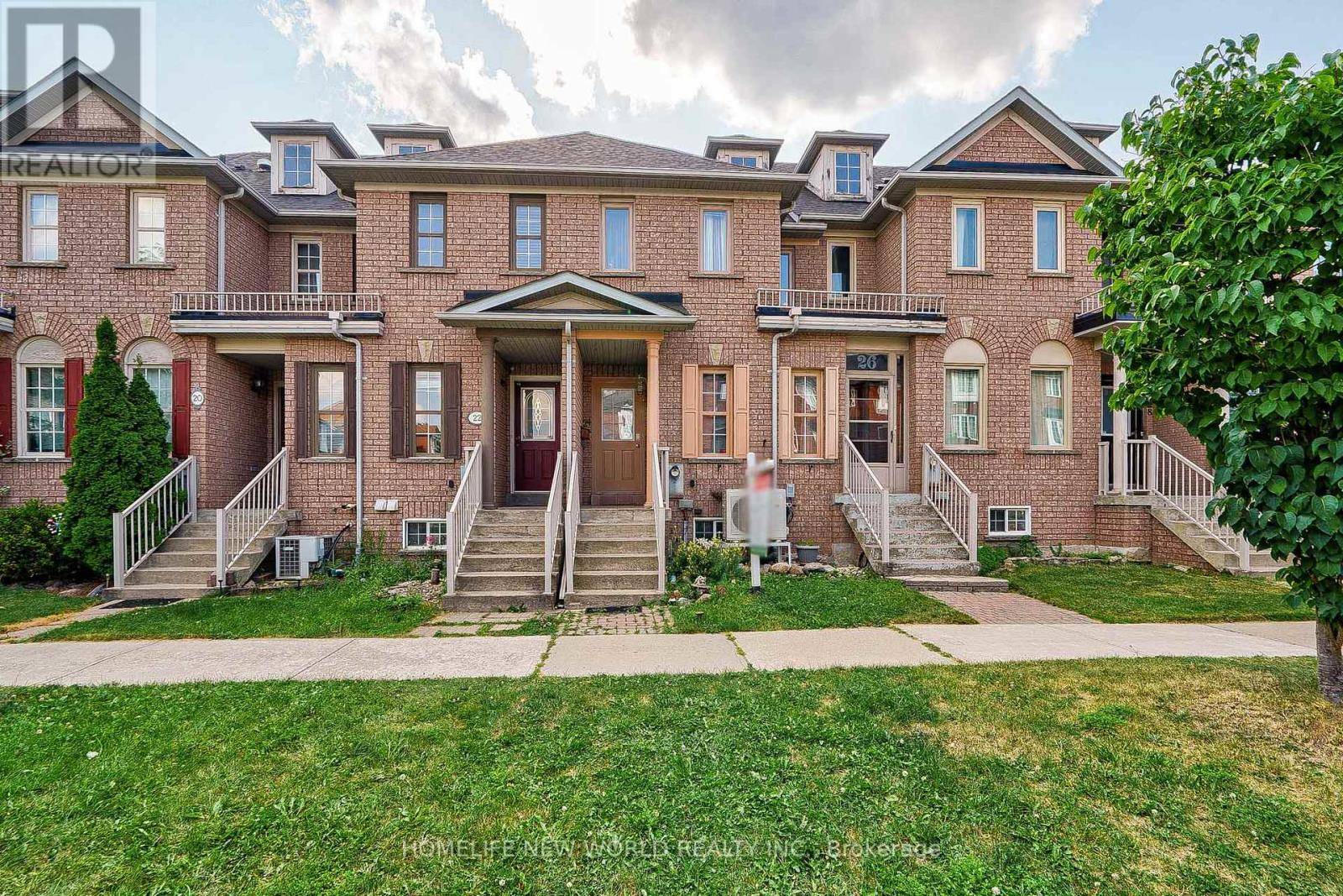 24 ELLESMERE STREET, Richmond Hill (langstaff), ON L4B4E1