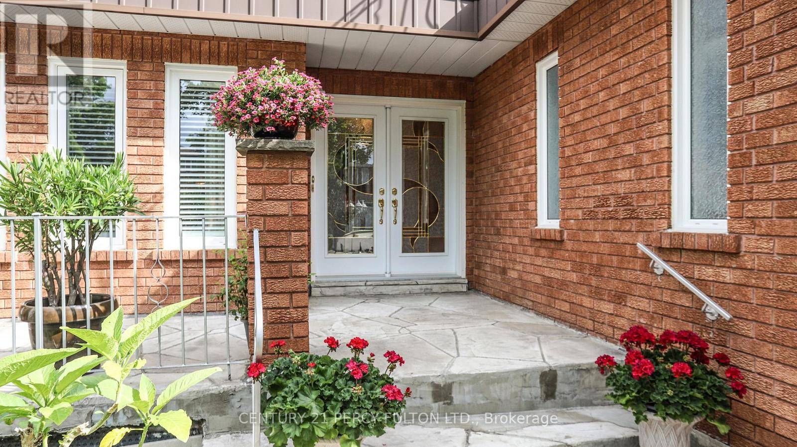 Markham (village Green-south Unionville), ON L3R8X8,32 AVOCA DRIVE