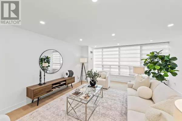 Vaughan (crestwood-springfarm-yorkhill), ON L4J7Y5,7300 Yonge ST #210