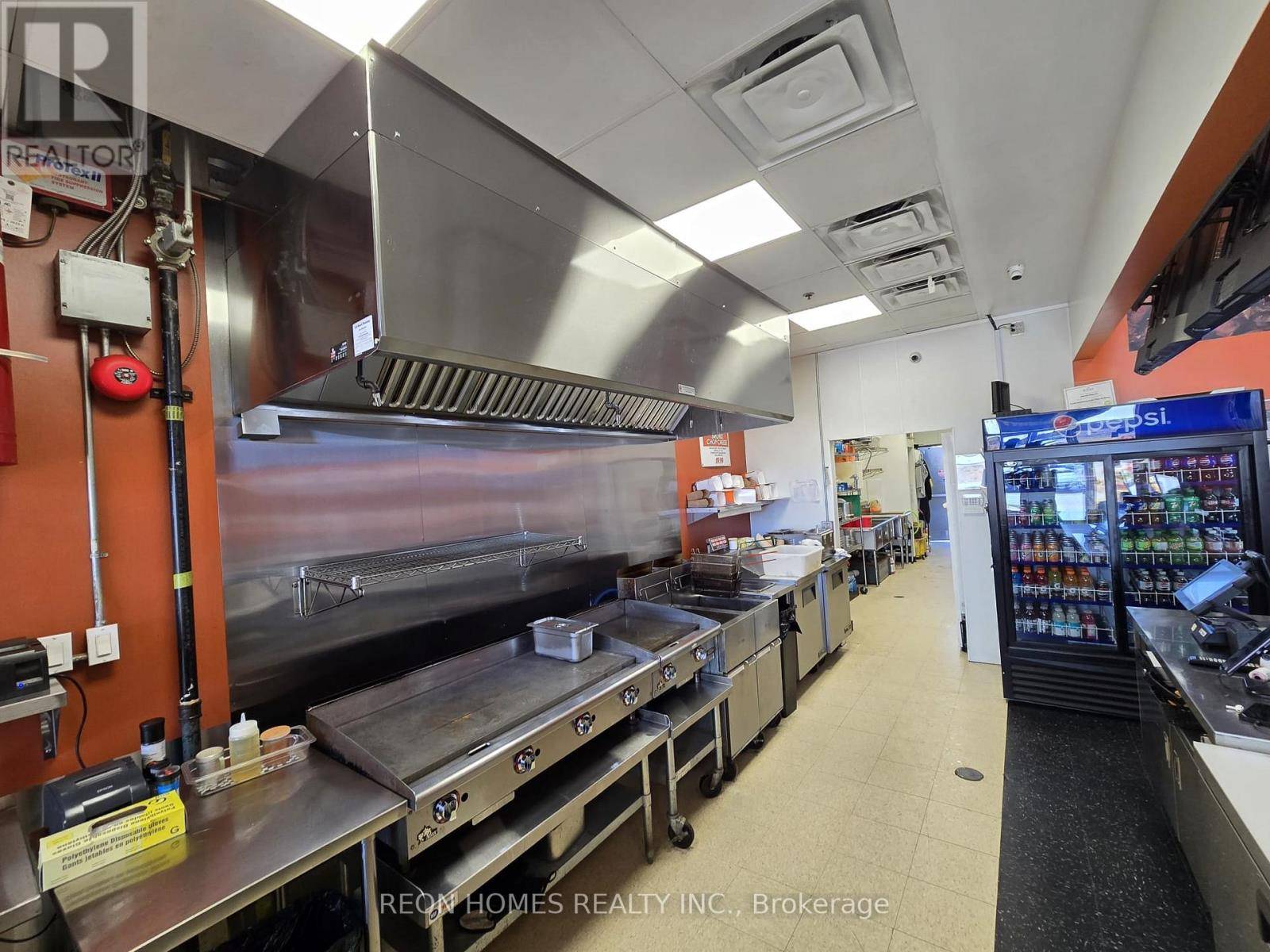 15480 BAYVIEW AVENUE, Aurora (bayview Wellington), ON L4G7J1