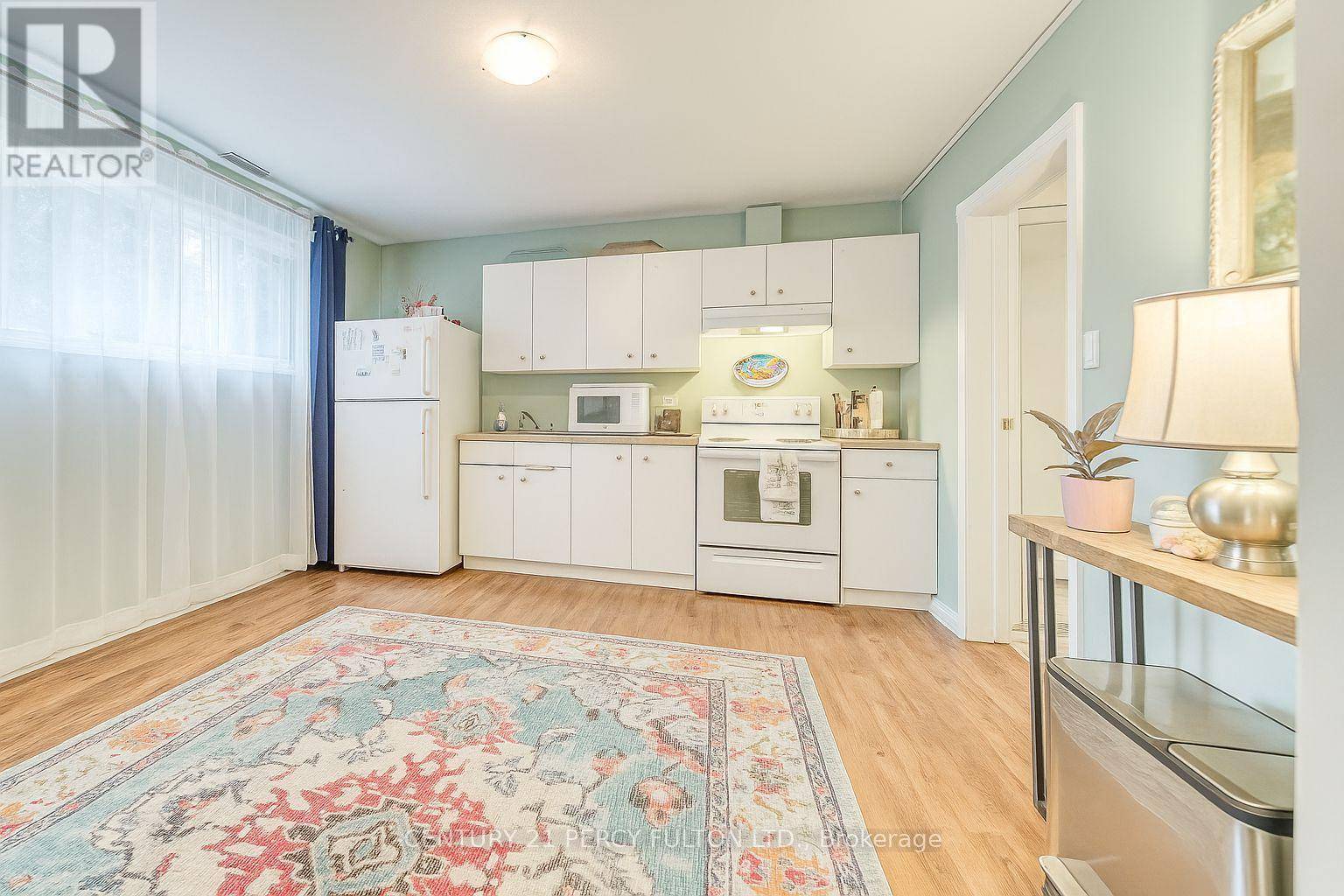 Innisfil (alcona), ON L9S2G3,744 William ST #Lower