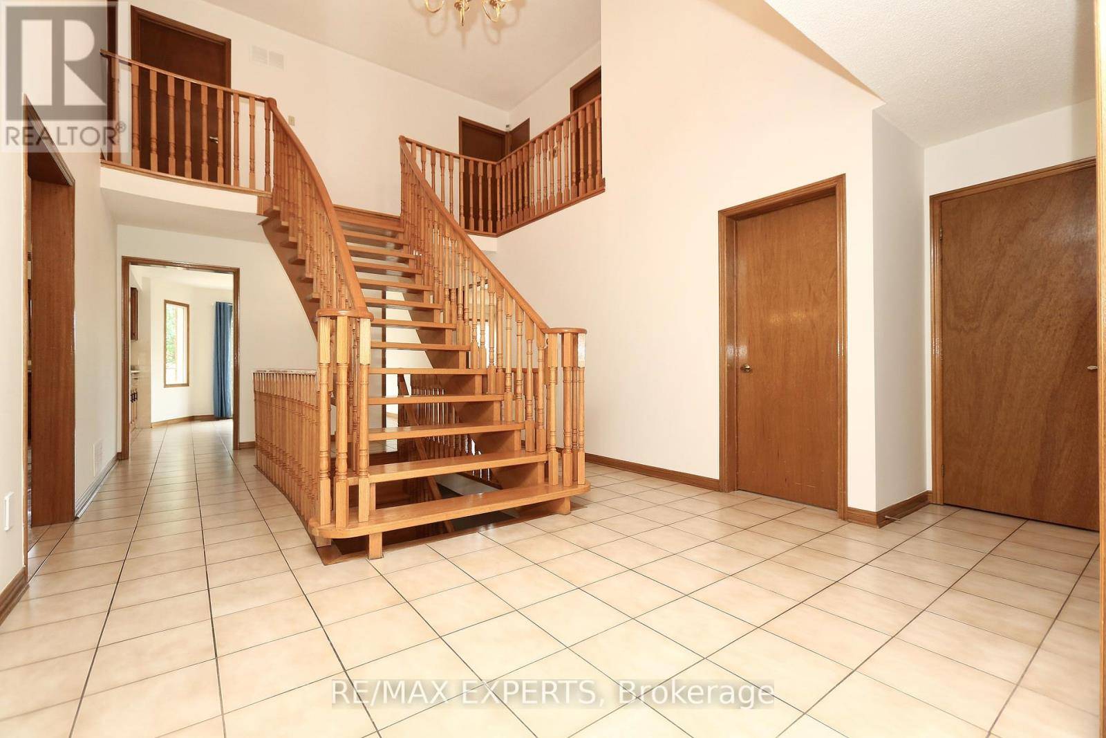 Vaughan (east Woodbridge), ON L6P1Y9,129 FATHER ERMANNO CRESCENT