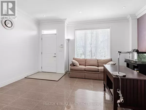 Markham (commerce Valley), ON L3T0B6,271 South Park RD #TH27