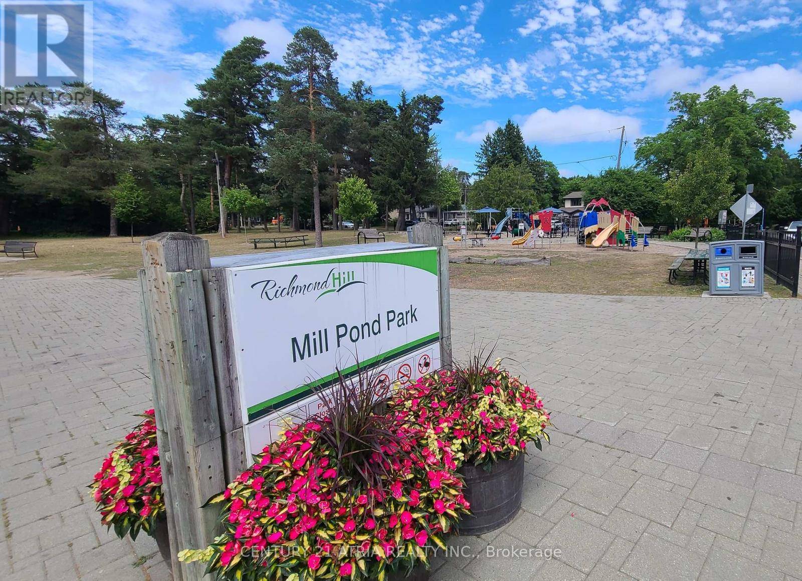 Richmond Hill (mill Pond), ON L4C3Y7,159 RICHMOND STREET