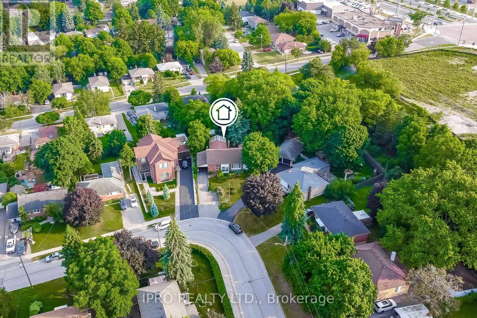 76 MONKSWOOD CRESCENT, Newmarket (central Newmarket), ON L3Y2K1