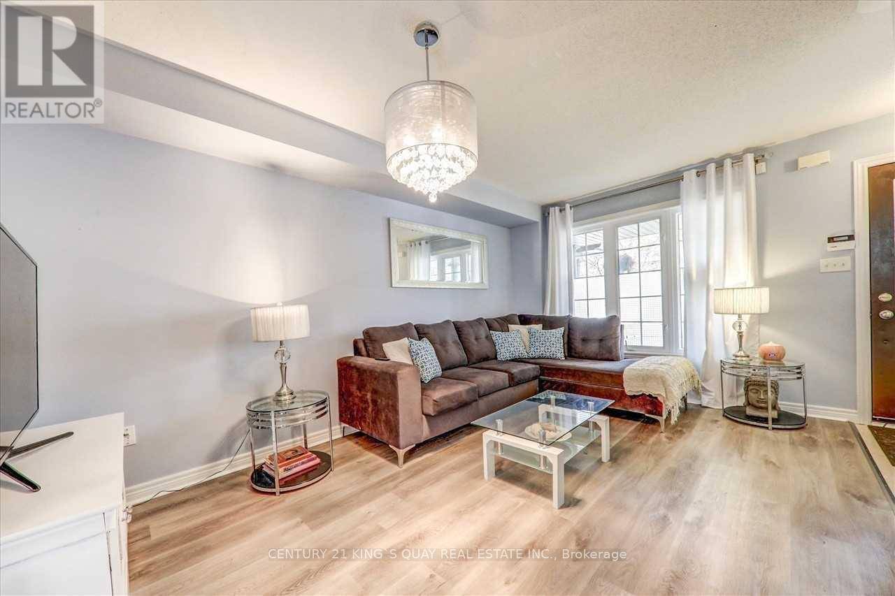 Newmarket (woodland Hill), ON L3X2Y4,277 COACHWHIP TRAIL