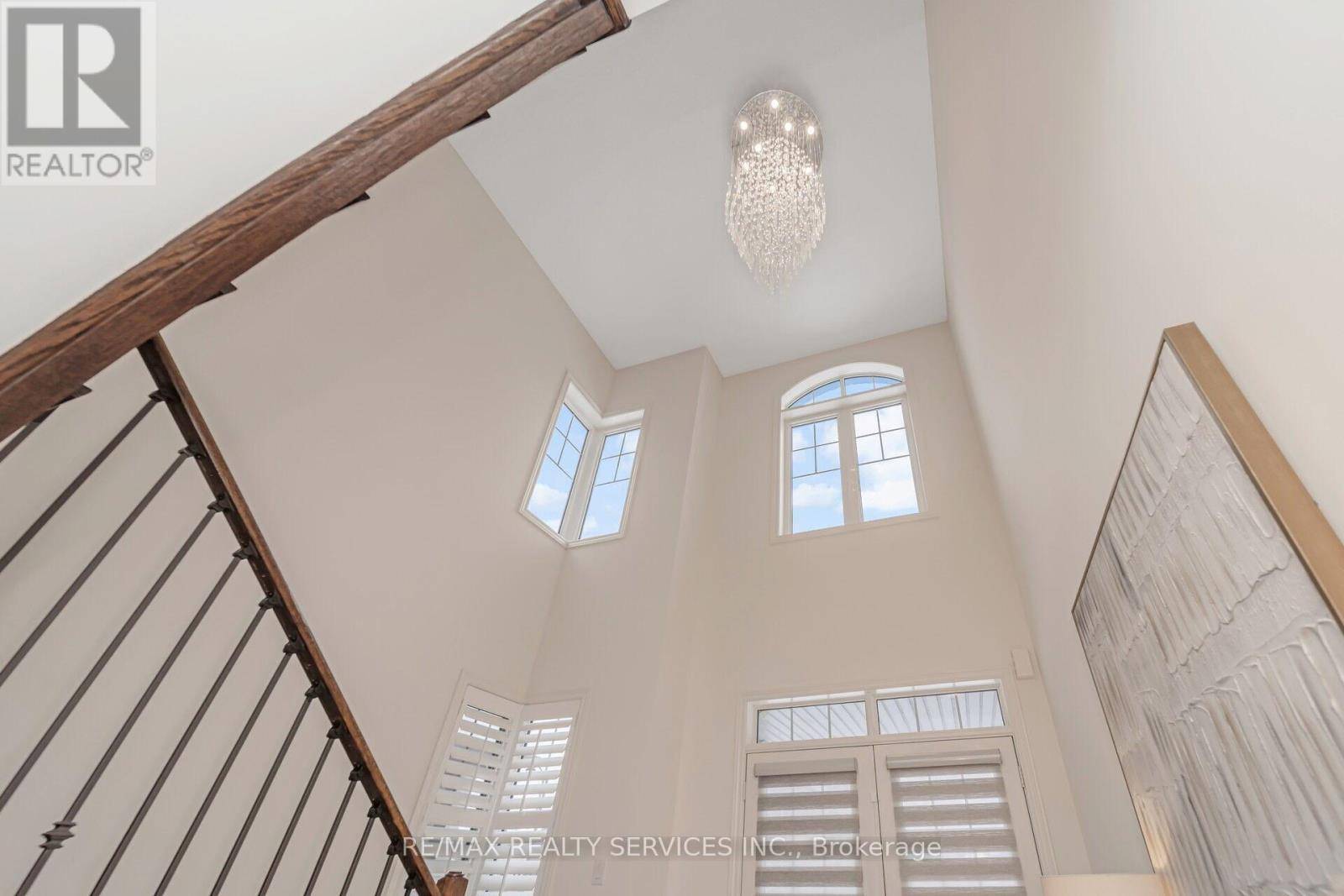 Vaughan (kleinburg), ON L4H4T9,564 MACTIER DRIVE