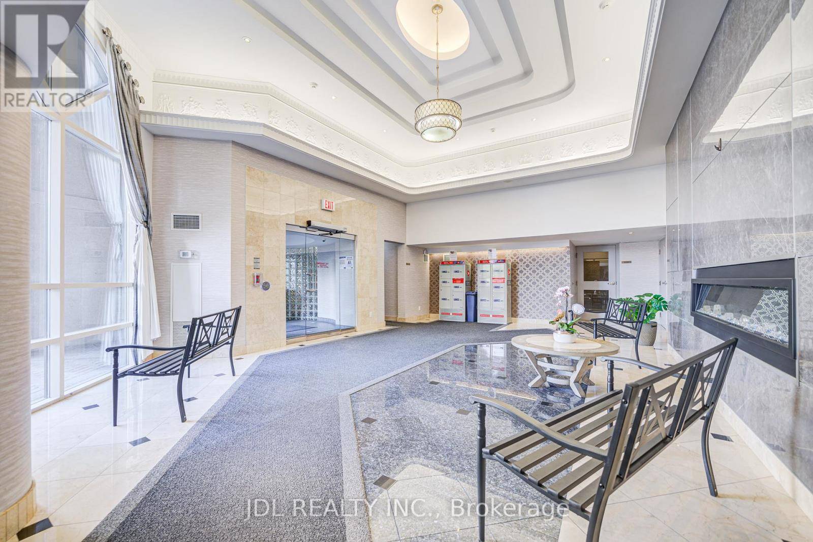 Richmond Hill (beaver Creek Business Park), ON L4B4R8,9017 Leslie ST #816