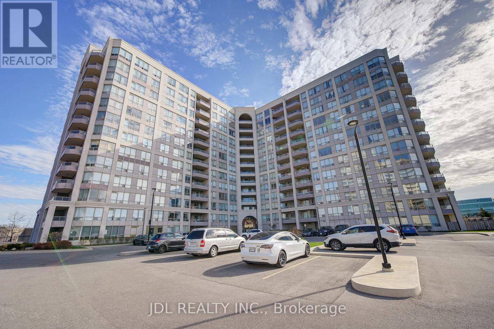 Richmond Hill (beaver Creek Business Park), ON L4B4R8,9017 Leslie ST #816