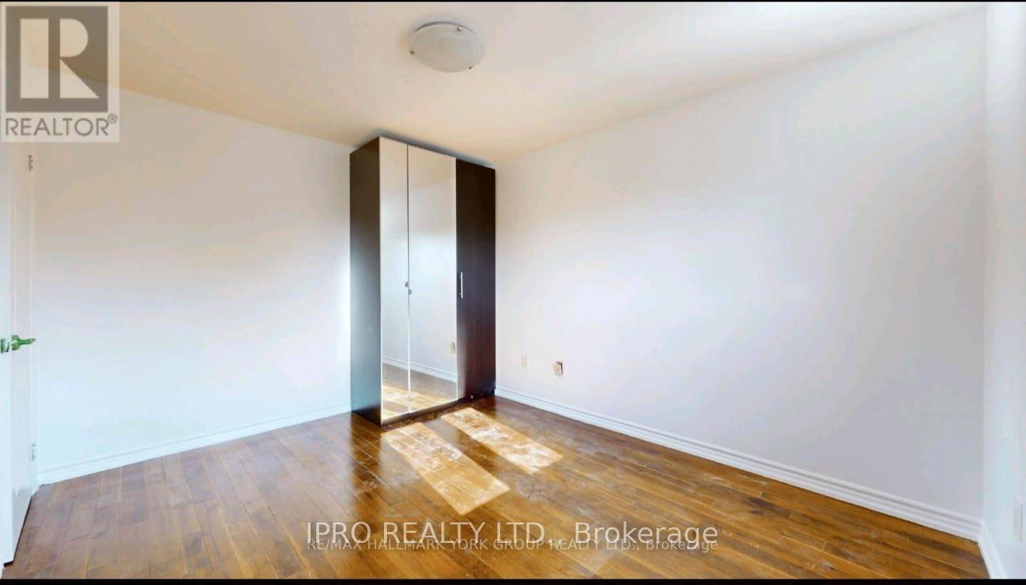 Richmond Hill (oak Ridges), ON L4E3T6,61 RAINTREE CRESCENT