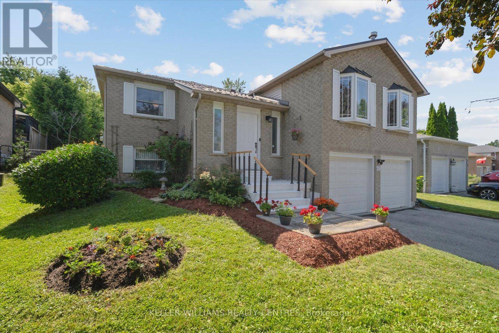 26 STONEHILL BOULEVARD, East Gwillimbury (holland Landing), ON L9N1E3