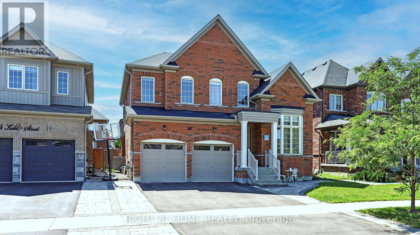 38 KIDD STREET, Bradford West Gwillimbury (bradford), ON L3Z0V5