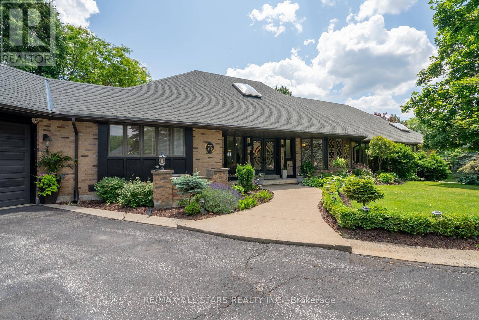 Whitchurch-stouffville, ON L4A2C8,3 MARILYN AVENUE