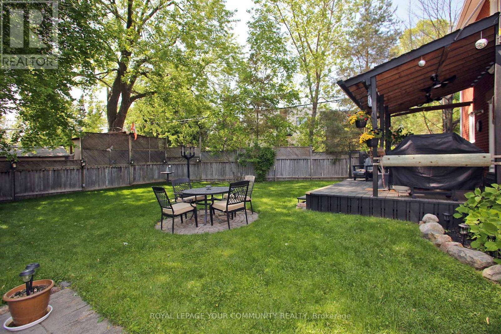 Richmond Hill (oak Ridges Lake Wilcox), ON L4E3B2,42 WILLOWBANK AVENUE