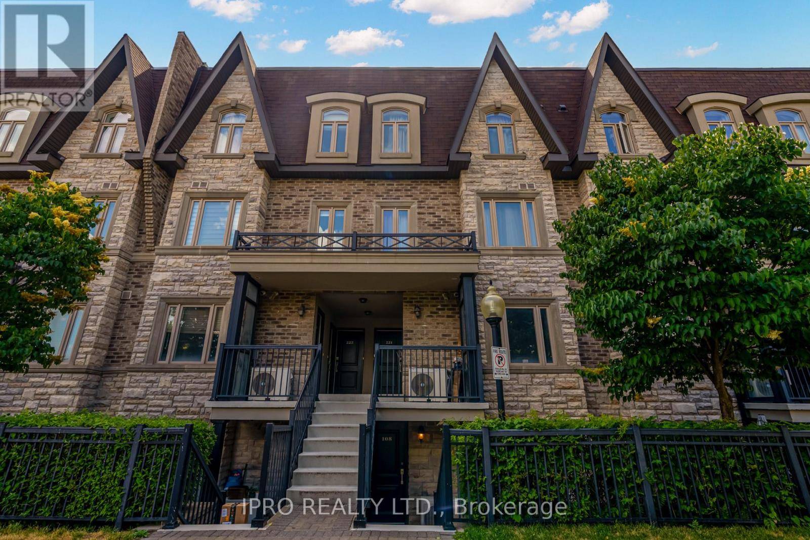 Markham (aileen-willowbrook), ON L3T0B1,320 John ST #108