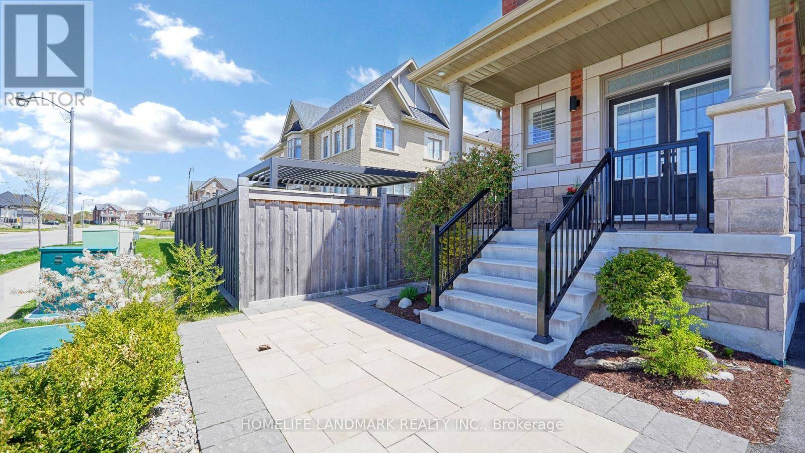 East Gwillimbury (holland Landing), ON L9N0V1,51 CRIMSON KING WAY