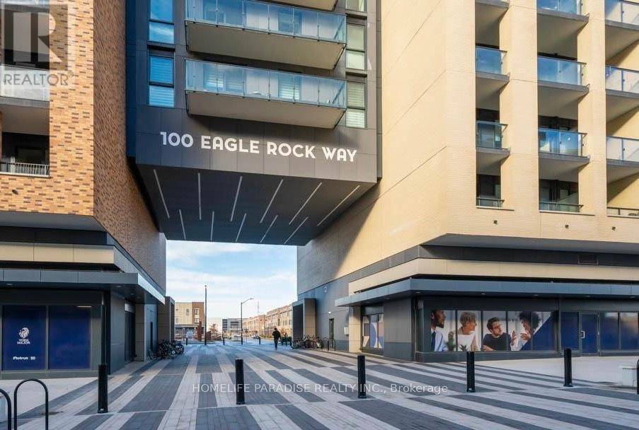 Vaughan, ON L6A5B9,100 Eagle Rock WAY #319