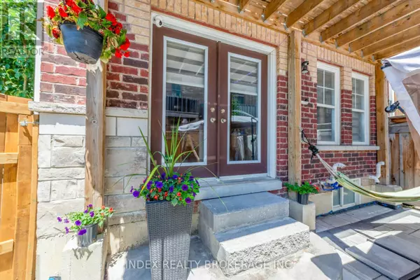 Vaughan (west Woodbridge), ON L6L0H1,10 Porter AVE #26