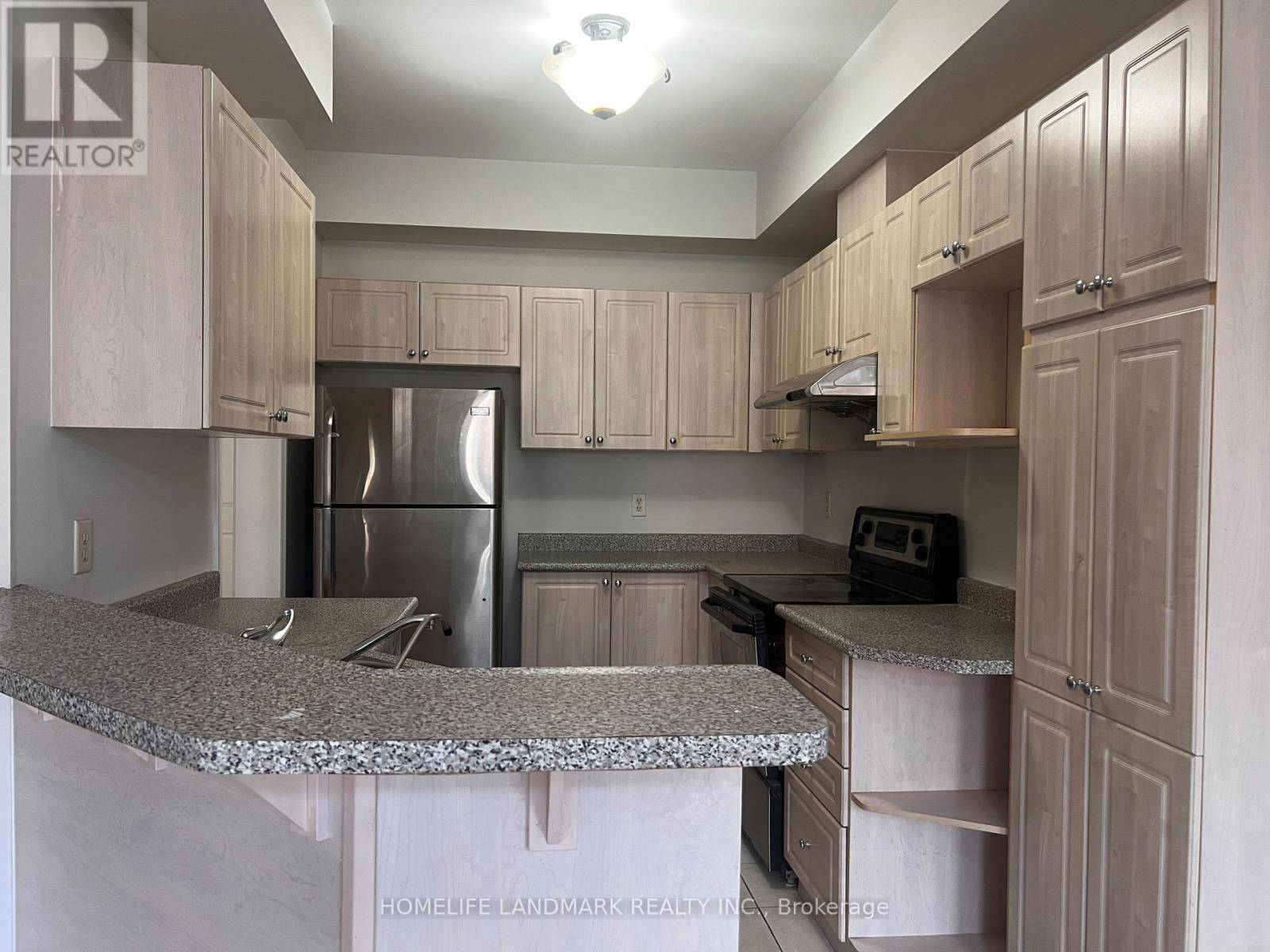 Richmond Hill (rouge Woods), ON L4S2N9,39 HOLLY DRIVE