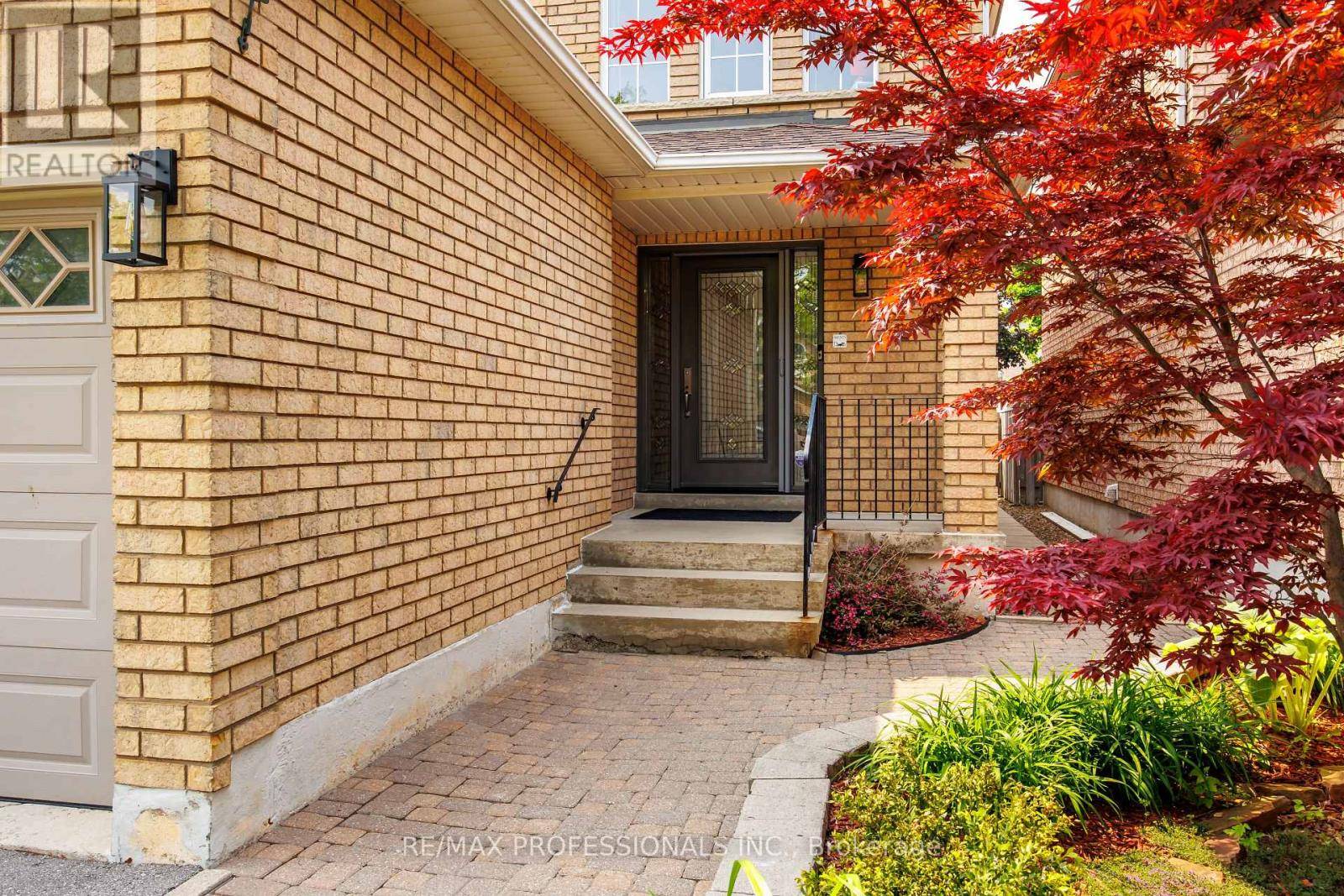 Vaughan (maple), ON L6A2T8,152 ASHTON DRIVE
