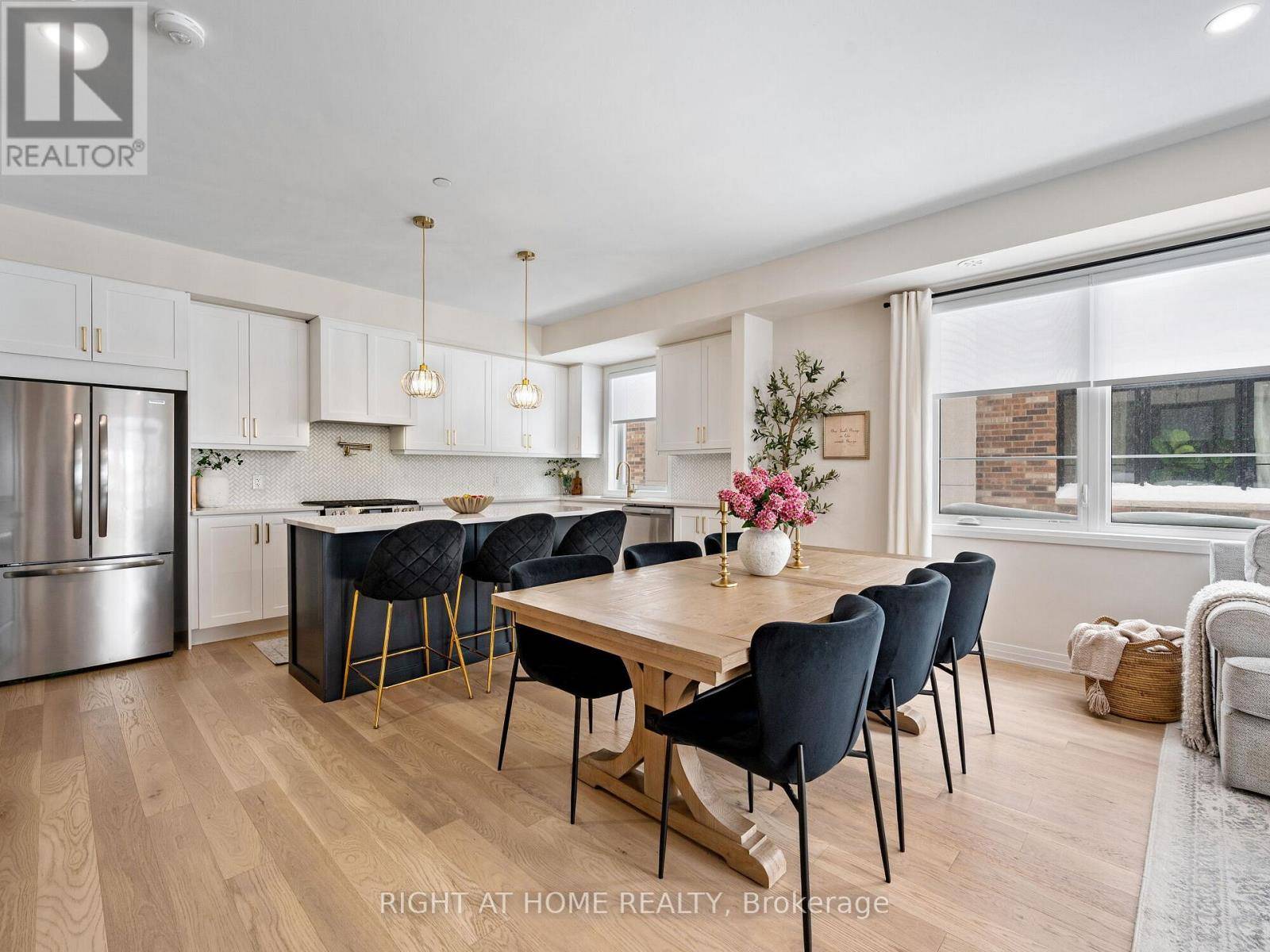 8-50 BAYNES WAY, Bradford West Gwillimbury (bradford), ON L3Z4M4