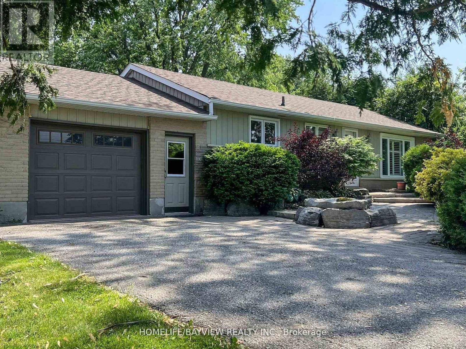 49 MAY AVENUE, East Gwillimbury (sharon), ON L0G1V0