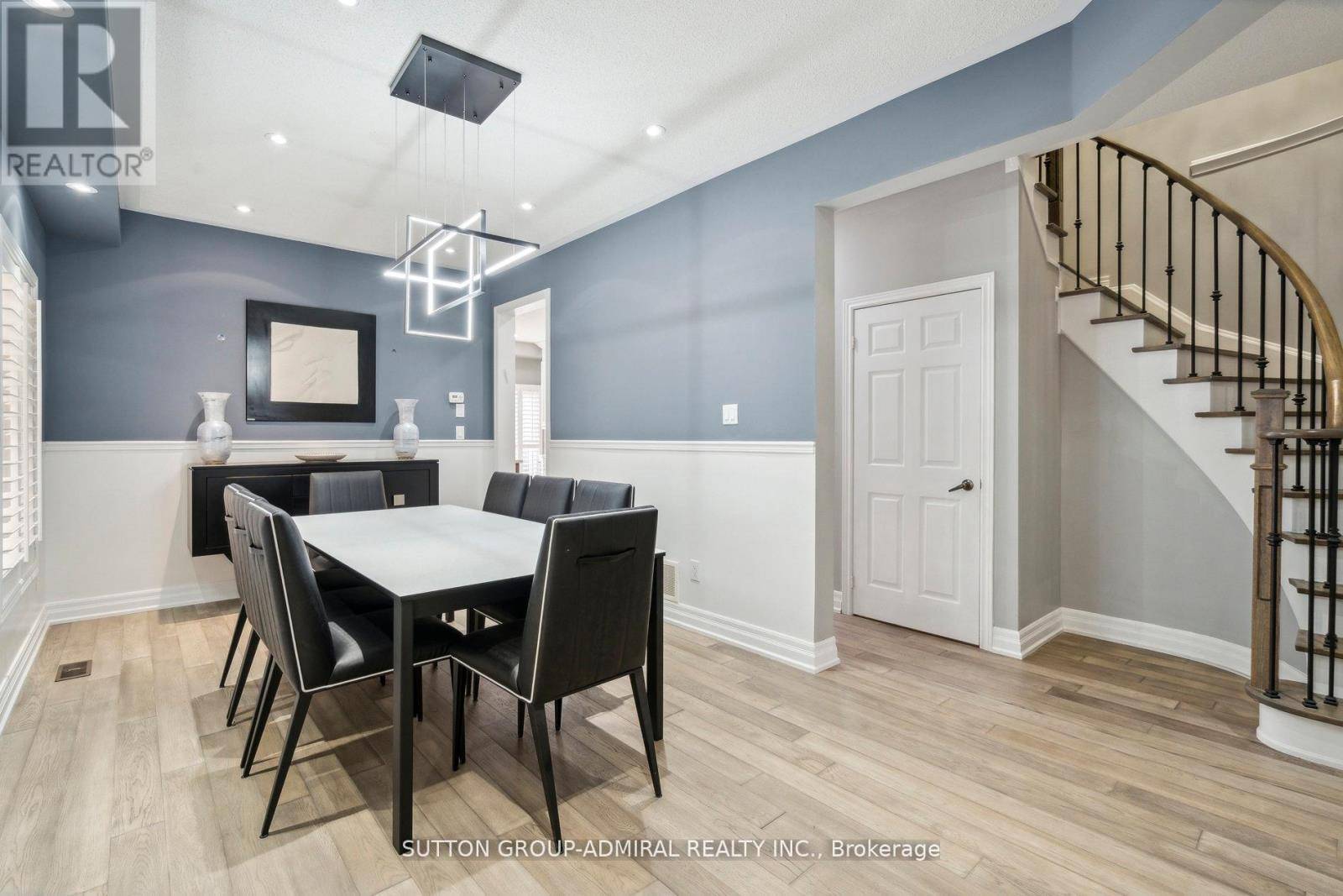Vaughan (patterson), ON L6A4B9,30 BLUE GROUSE ROAD