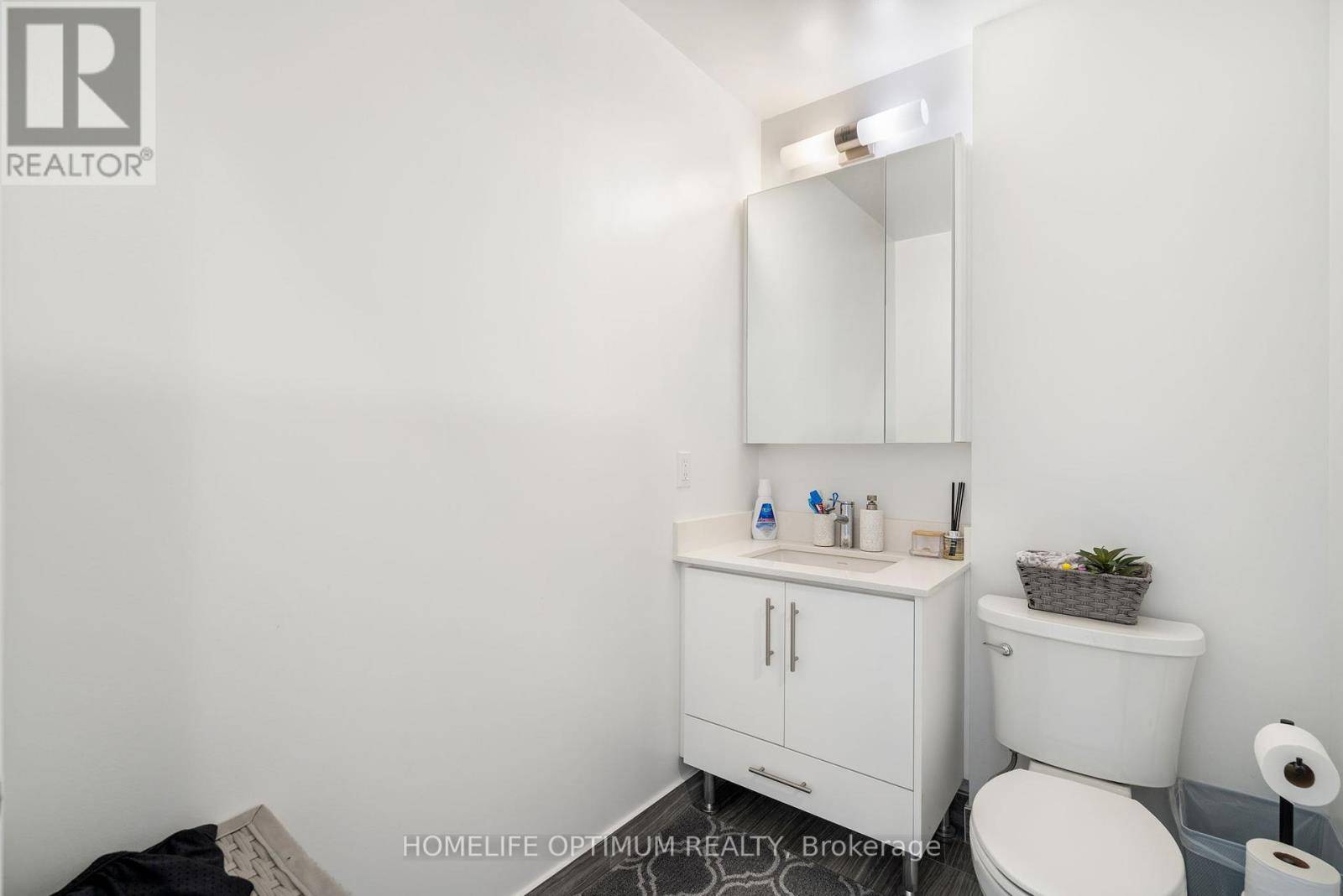 Richmond Hill (langstaff), ON L4B0H5,95 Oneida CRES #1704