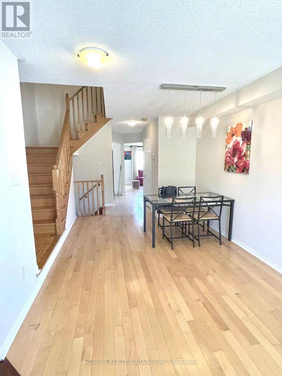 Richmond Hill (langstaff), ON L4B4P3,28 RIDEAU DRIVE