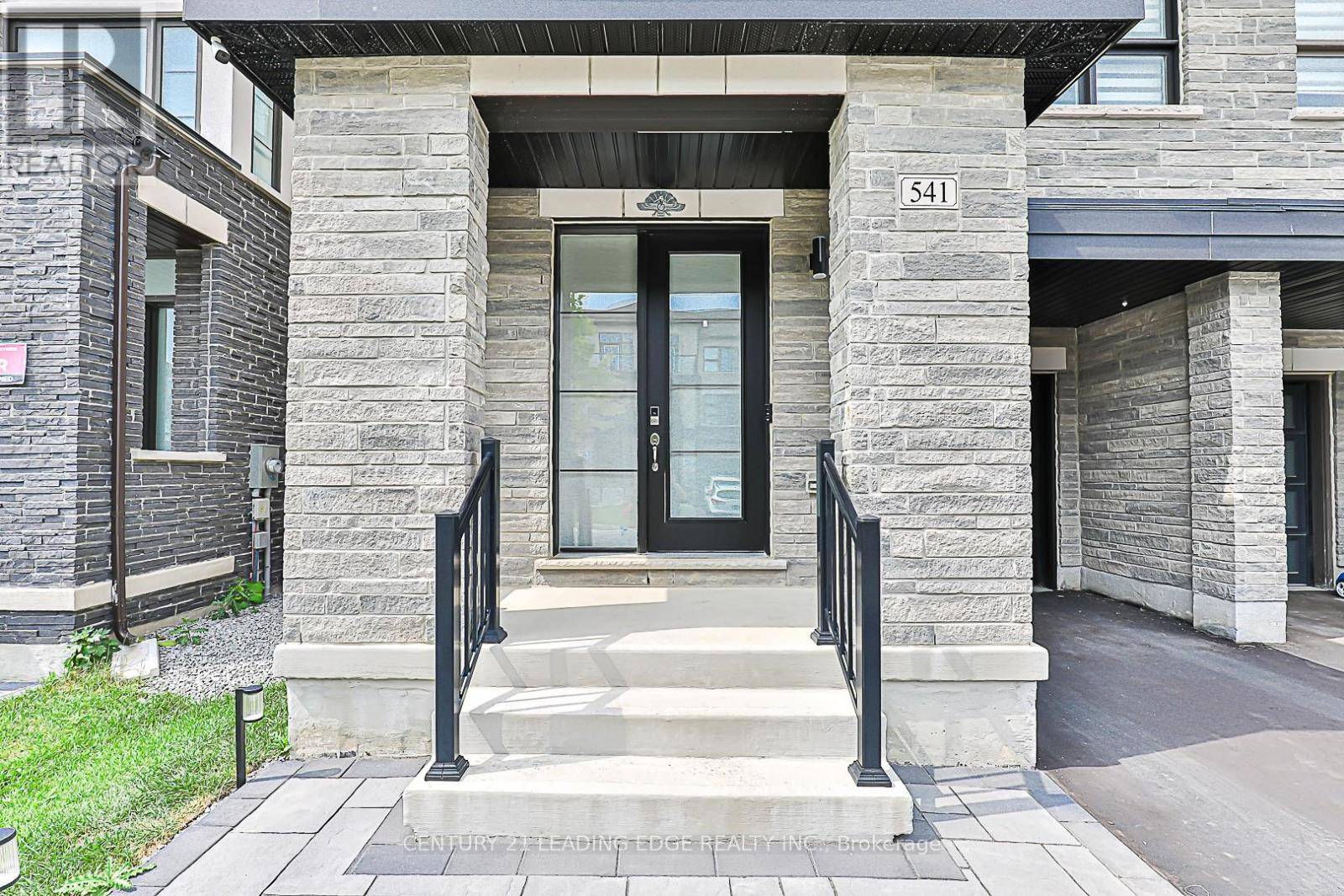 Newmarket (summerhill Estates), ON L3X0M5,541 NEW ENGLAND COURT