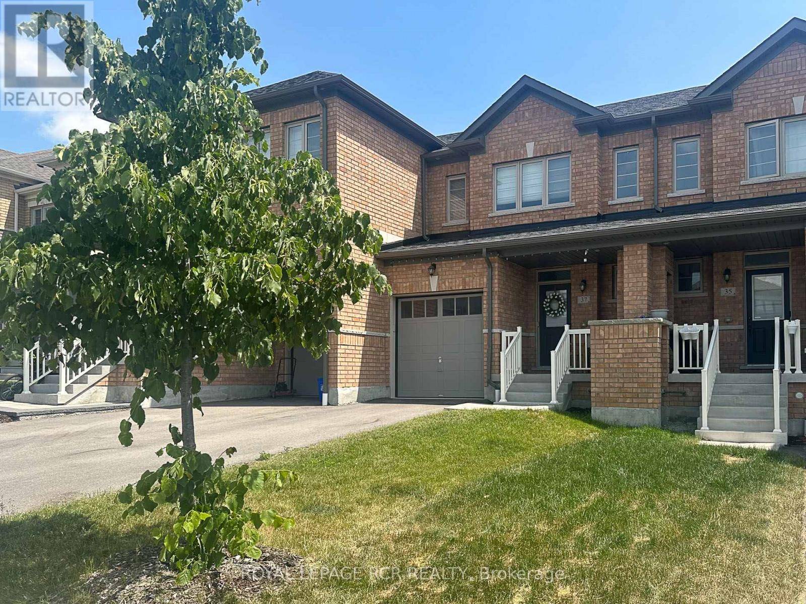 Whitchurch-stouffville (stouffville), ON L4A4W1,37 MARKVIEW ROAD