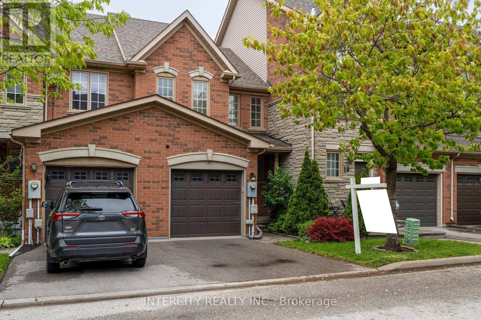 15 Pottery PL #17, Vaughan (east Woodbridge), ON L4L9J6