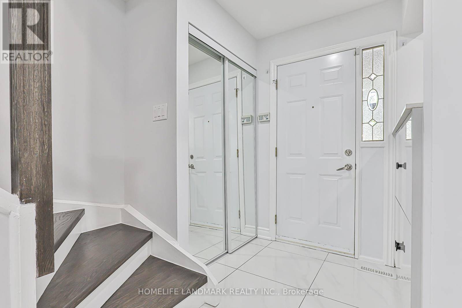 Markham (milliken Mills West), ON L3R3G4,103 FULLERTON CRESCENT