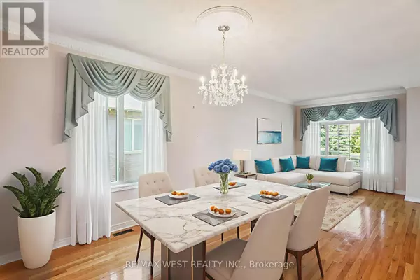 Vaughan (east Woodbridge), ON L4L9G9,42 WINDROSE COURT