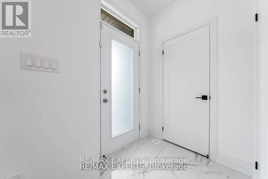 Vaughan (east Woodbridge), ON L4L0M4,13 SHATNER TURNABOUT CRESCENT