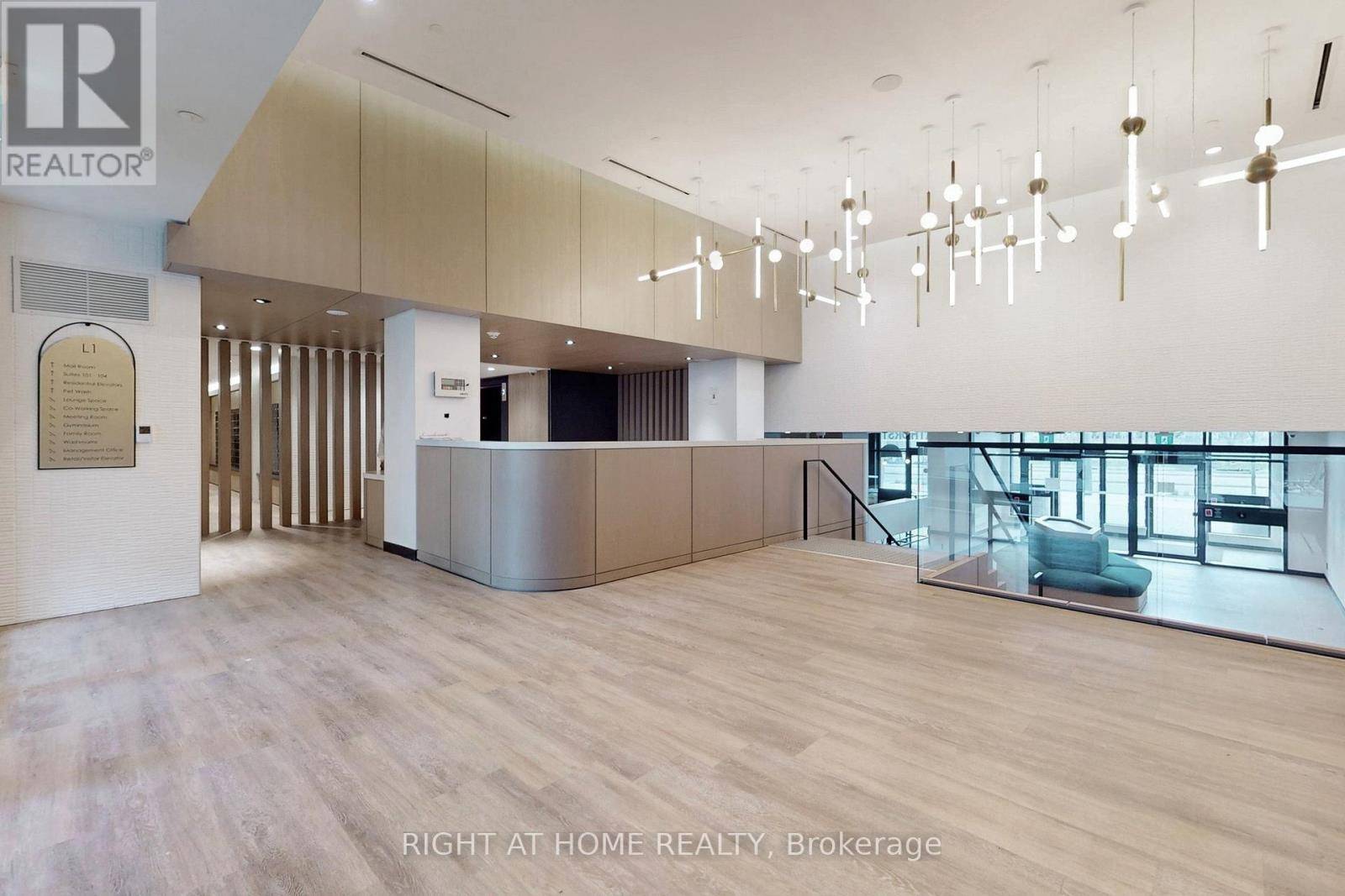 Vaughan (beverley Glen), ON L4J0L4,7950 Bathurst ST #1211