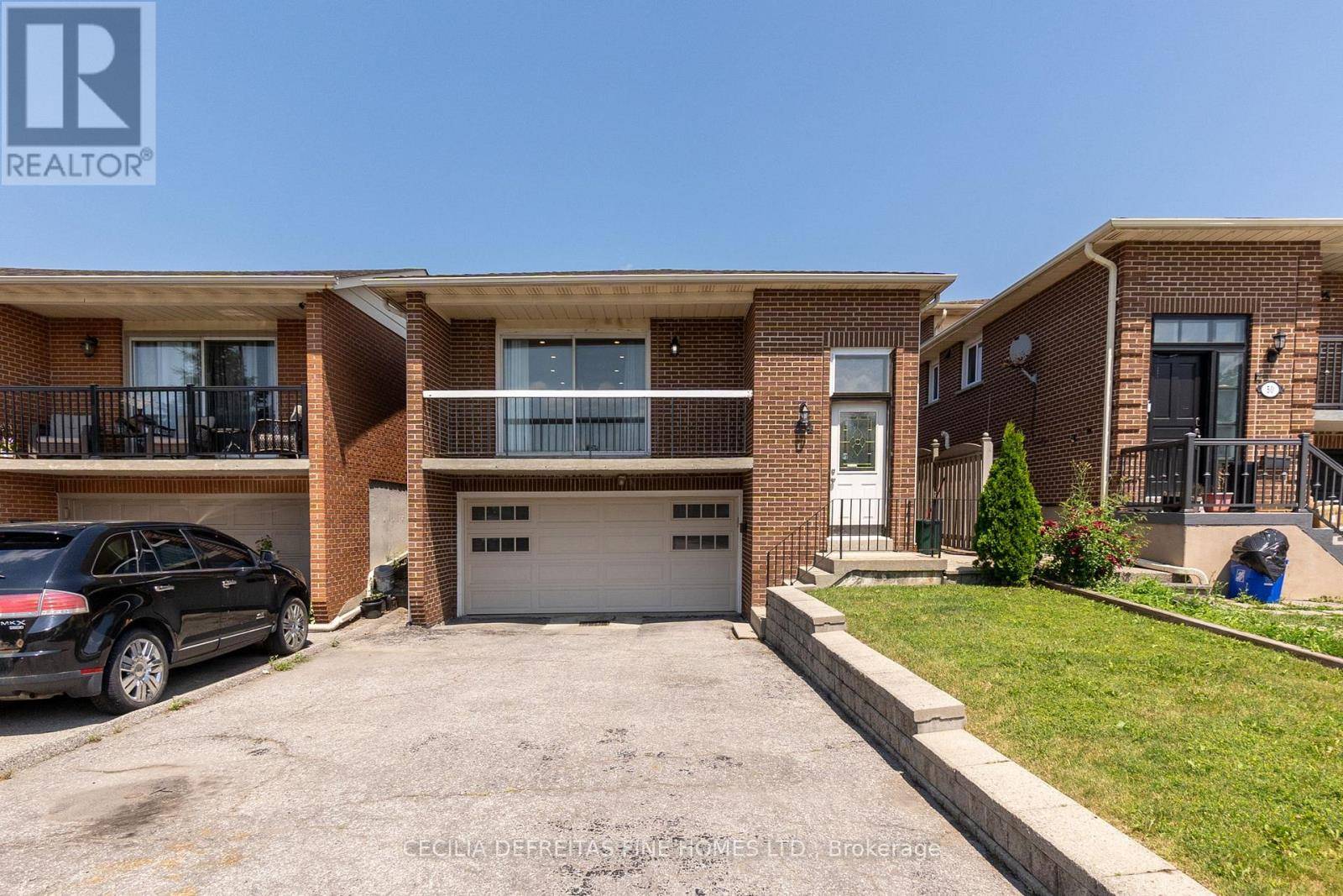 54 ASHBURN UPPER CRESCENT, Vaughan (east Woodbridge), ON L4L1G9