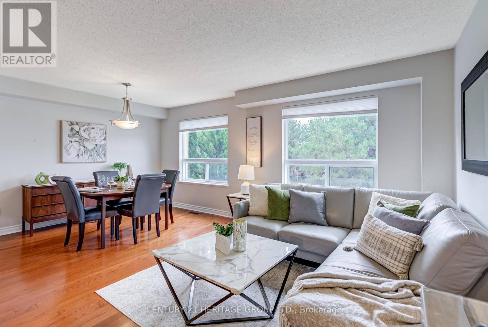 Newmarket (summerhill Estates), ON L3X1Y1,671 GIBNEY CRESCENT