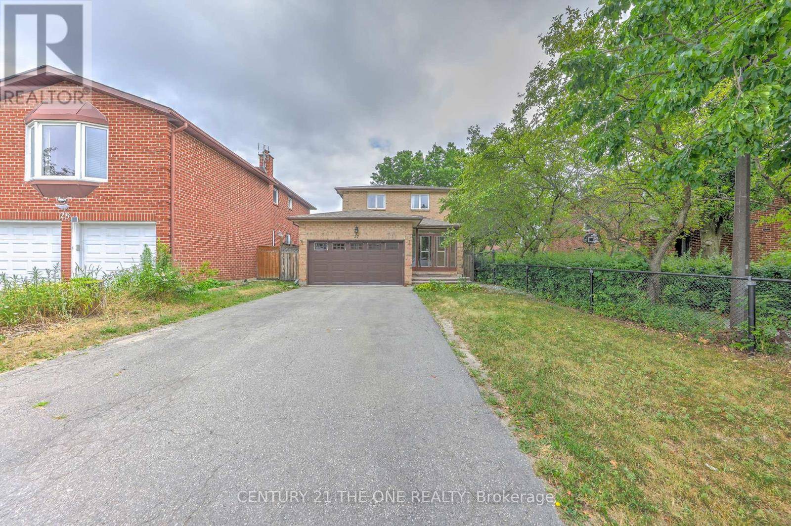 Richmond Hill (crosby), ON L4C8V2,27 PUGSLEY AVENUE