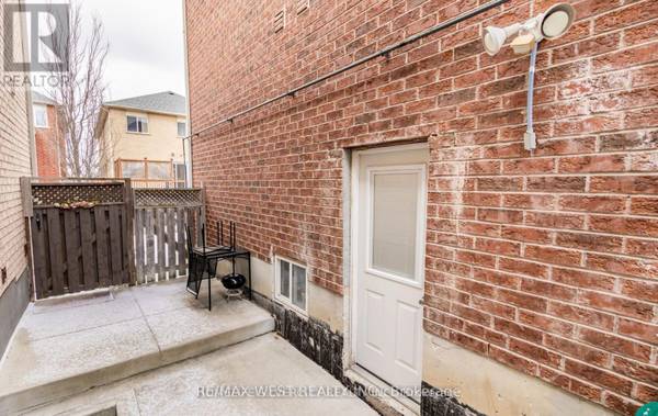 Vaughan (vellore Village), ON L4H2P2,157 Hollywood Hill CIR #Lower