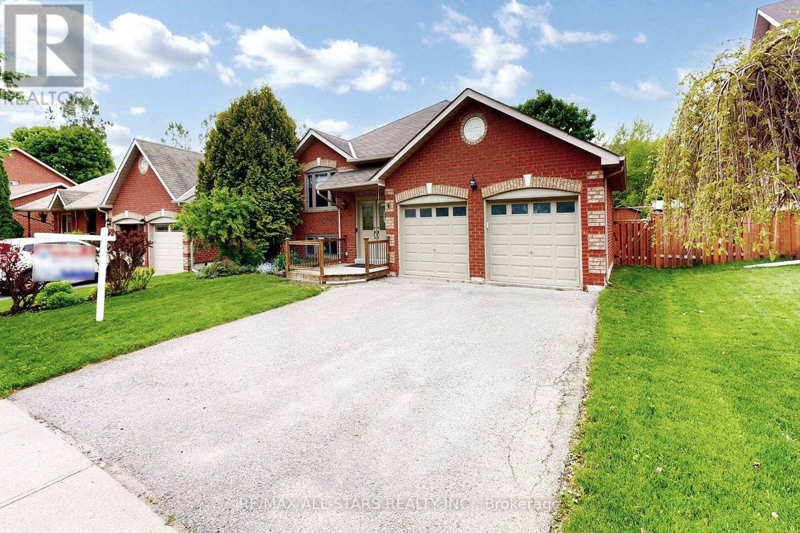 Uxbridge, ON L9P1V7,6 FORSYTHE DRIVE