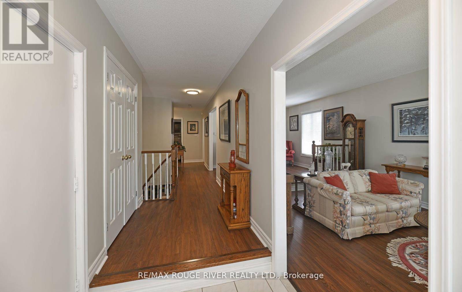 Uxbridge, ON L9P1M1,48 ENZO CRESCENT