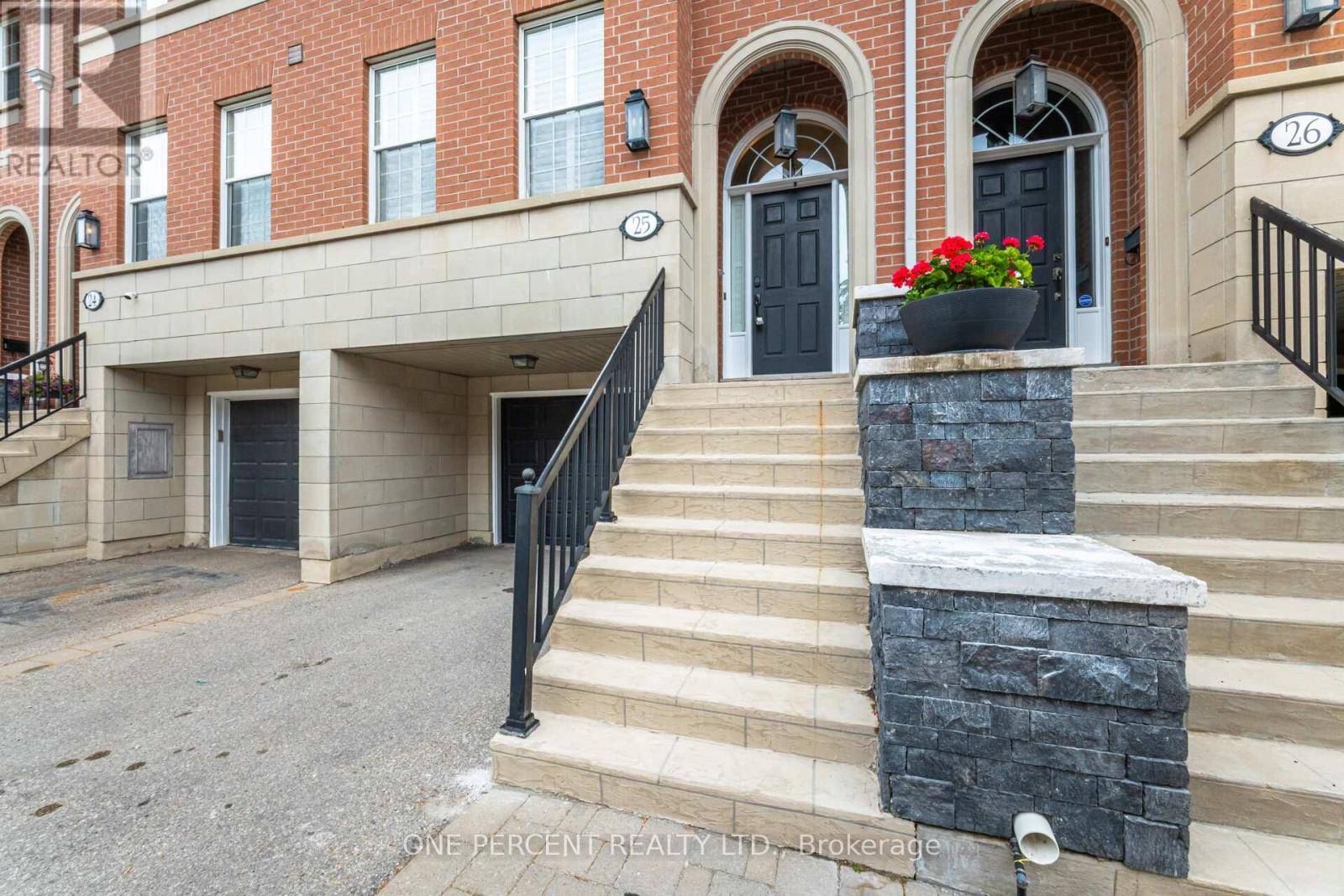 Vaughan (uplands), ON L4J1W3,8038 Yonge ST #25